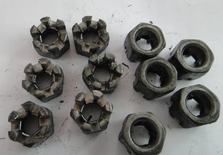 castle nut slotted by automatic slot milling machine